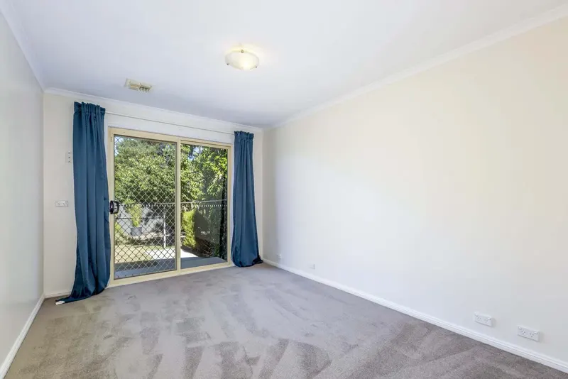 15 Piguenit Close, Lyneham, photo 6