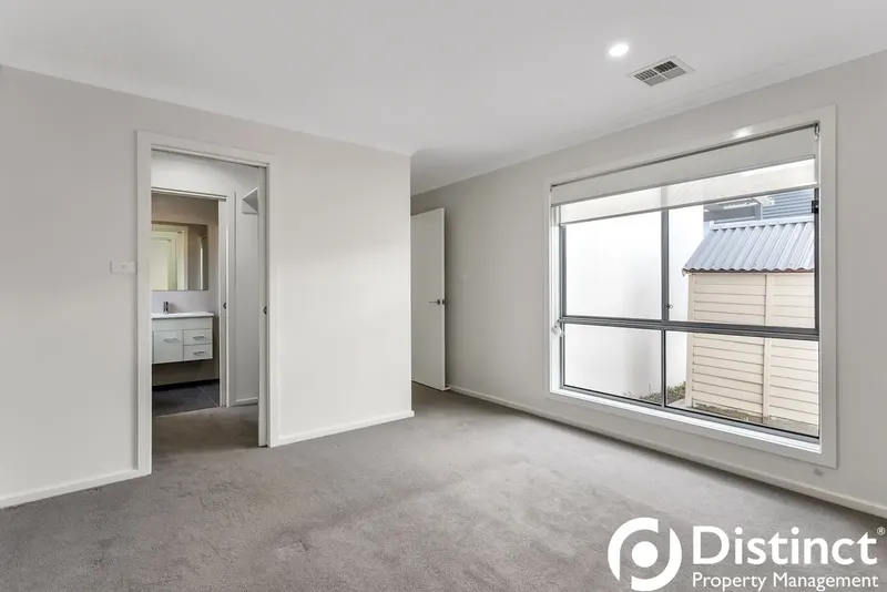 8 Victoria Owen Circuit, Casey, photo 7