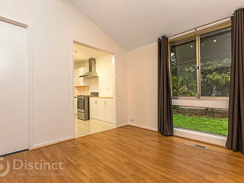 9 Amherst Street, Kambah, photo 3