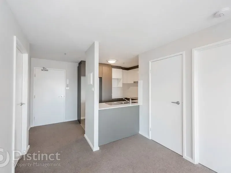 30/311 Anketell Street, Greenway, photo 3