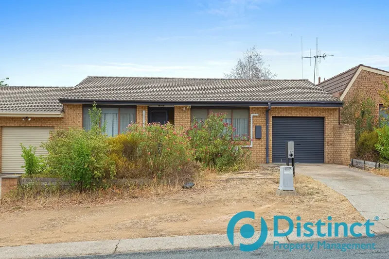 12 Macfarlan Place, Latham, photo 2
