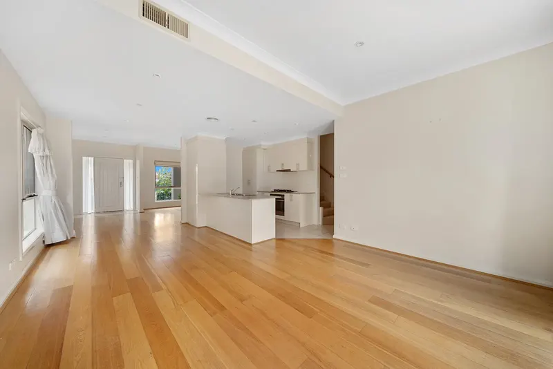14 Wombeyan Street, Harrison, photo 5