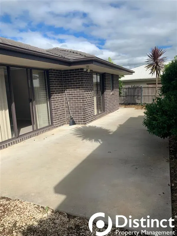 47 Errol Street, Crace, photo 12