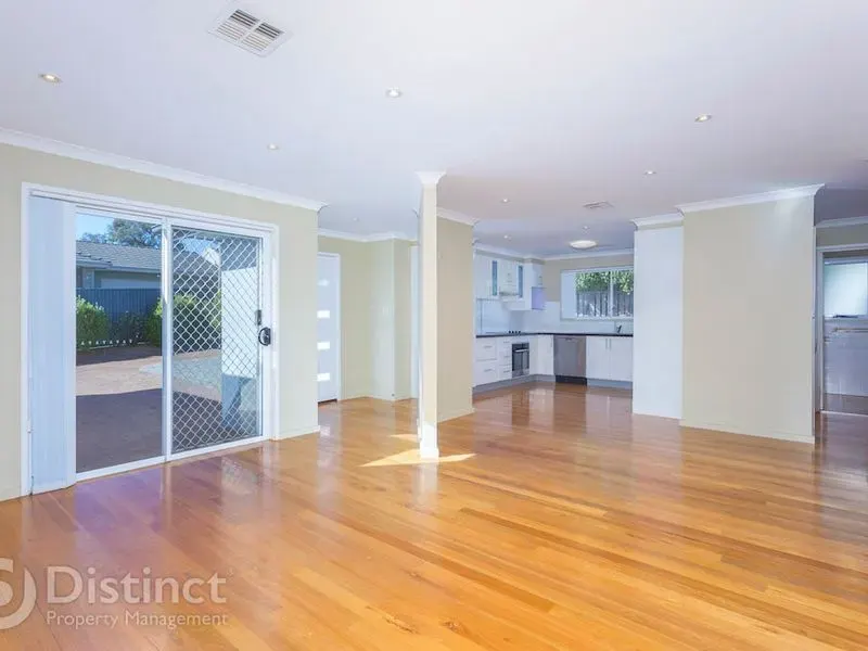 12a Jevons Place, Page, photo 3