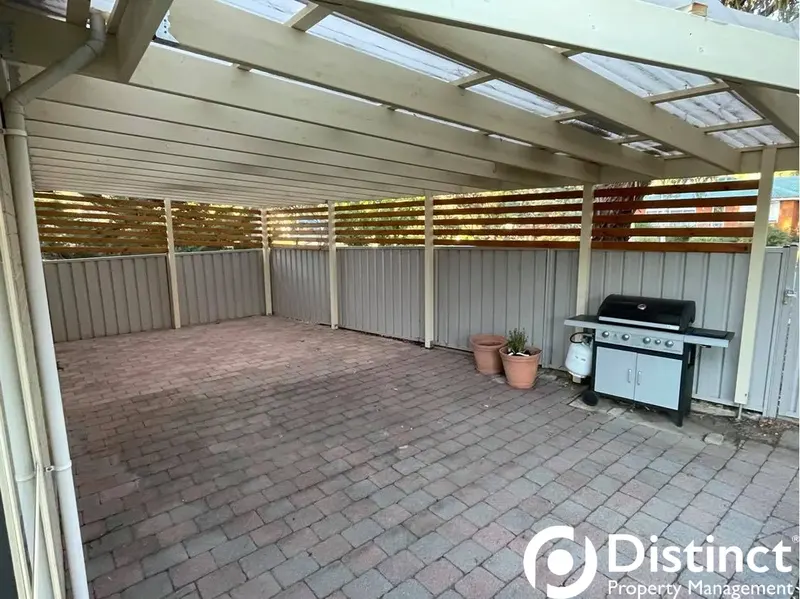 54 Castley Circuit, Kambah, photo 8
