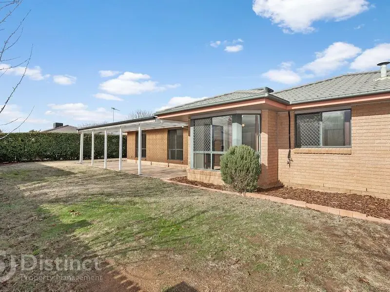14 Polwarth Circuit, Dunlop, photo 12