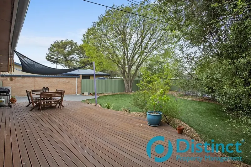 6 Parer Street, Scullin, photo 17