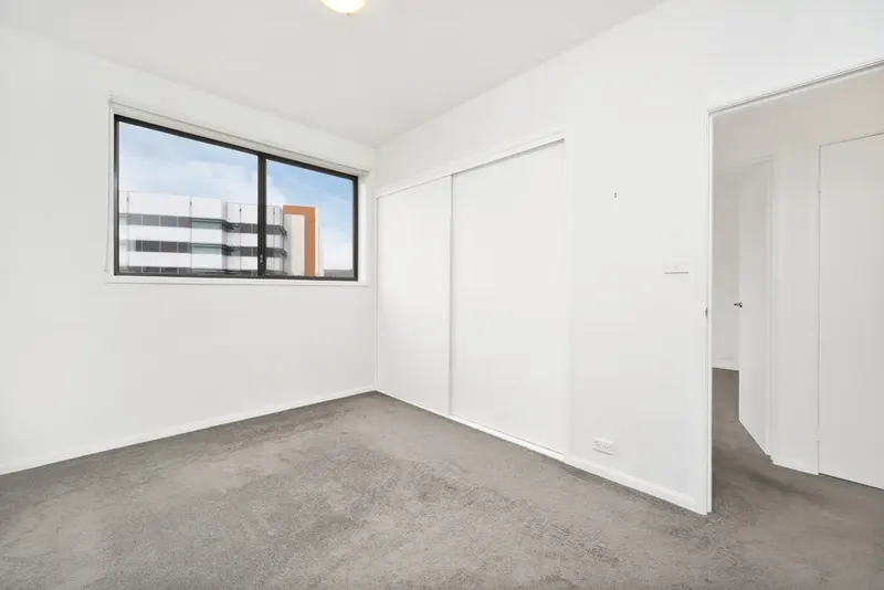 14/1 Drew Street, Greenway, photo 8
