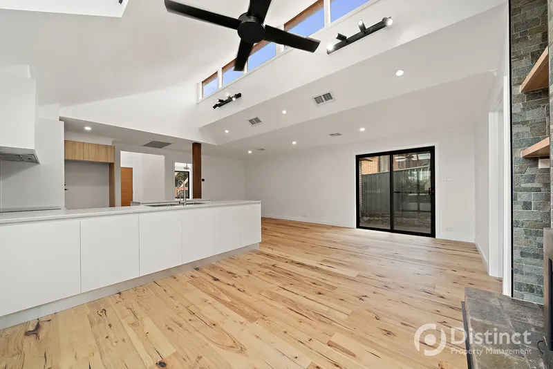 4 Achernar Close, Giralang, photo 10
