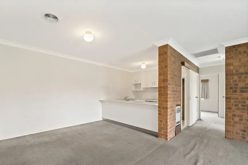 20/103 Canberra Avenue, Griffith, photo 4