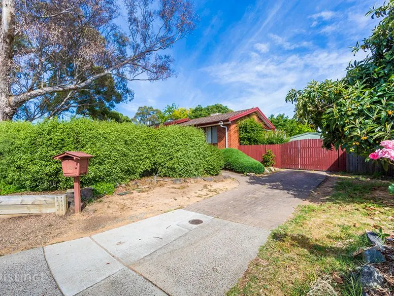 16 Gollan Street, Evatt, photo 1