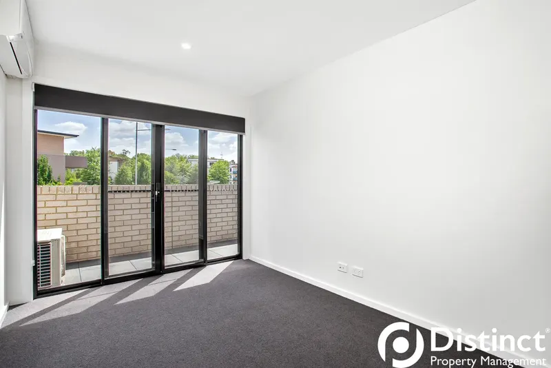 2/135 Easty Street, Phillip, photo 5