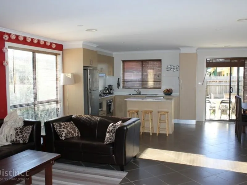 4/49-51 Donald Road, Queanbeyan, photo 1