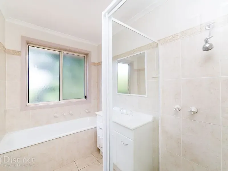 18 Coolgardie Street, Dunlop, photo 6