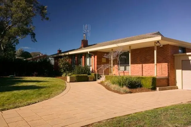 27 Broadbent Street, Scullin ACT 2614, photo 1
