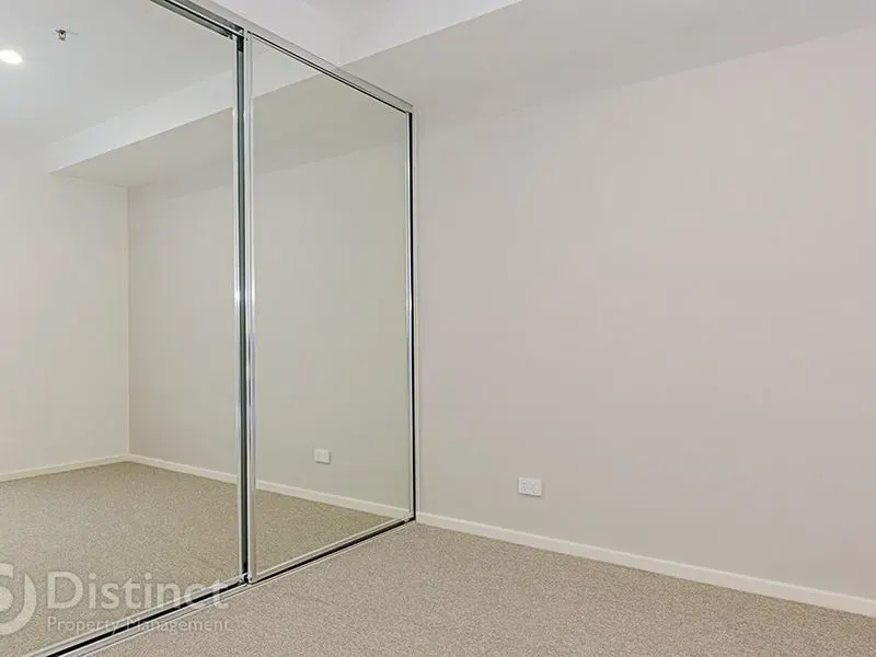 1615/120 Eastern Valley Way, Belconnen, photo 5