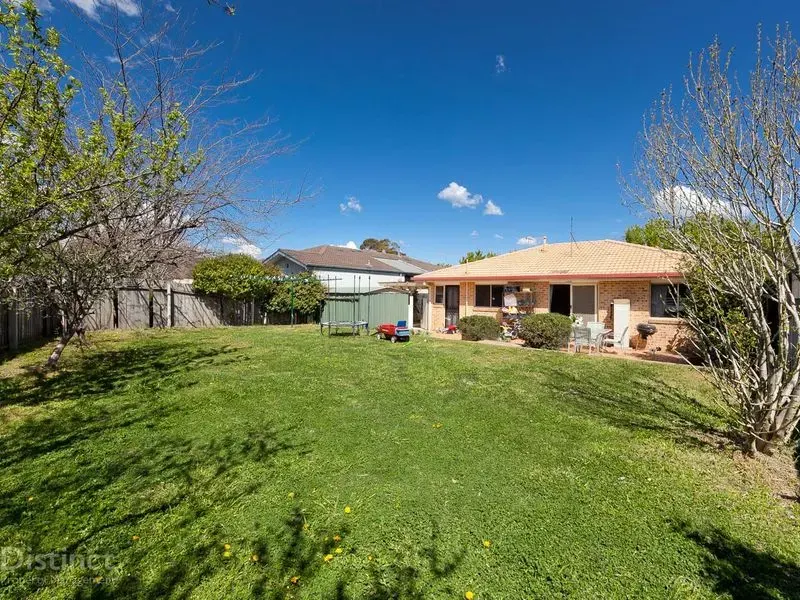21 Thornhill Crescent, Dunlop, photo 8