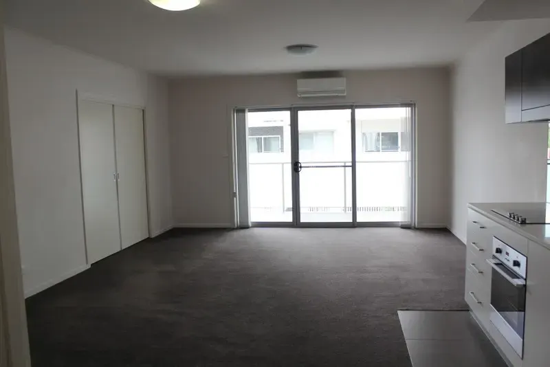 81/140 Anketell Street, Greenway, photo 5