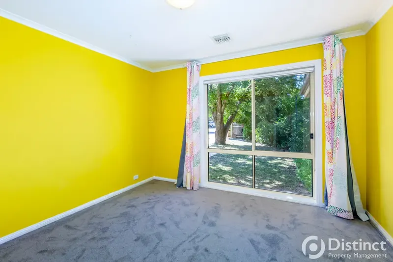 15 Piguenit Close, Lyneham, photo 8