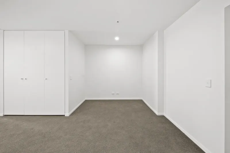 814/90 Swain Street, Gungahlin, photo 4