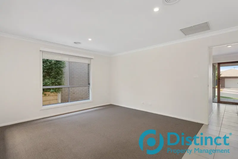 19 Bott Crescent, Casey, photo 9