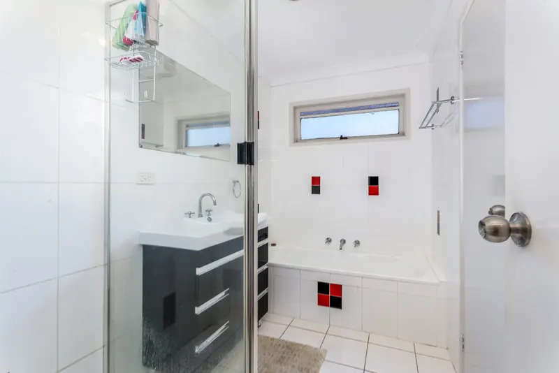 10 Diamantina Crescent, Kaleen ACT 2617, photo 4