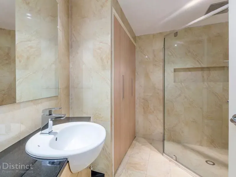 17/66 Allara Street, City, photo 3