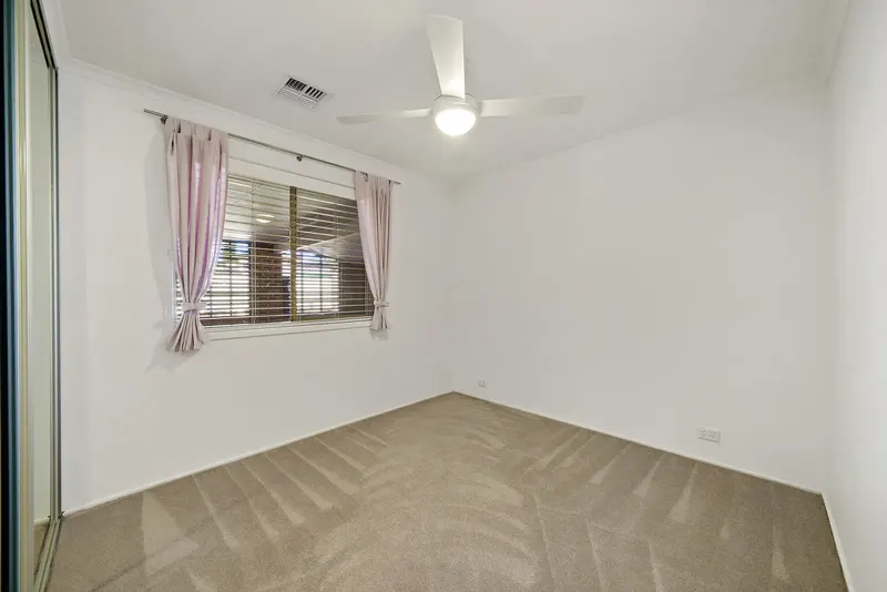 12 Arakoon Crescent, Isabella Plains ACT 2905, photo 10