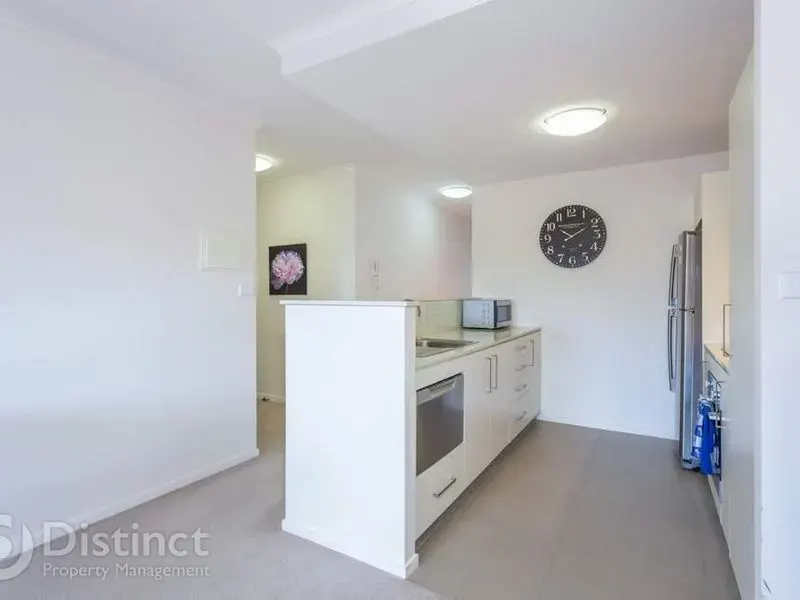 75/142 Anketell Street, Greenway, photo 3