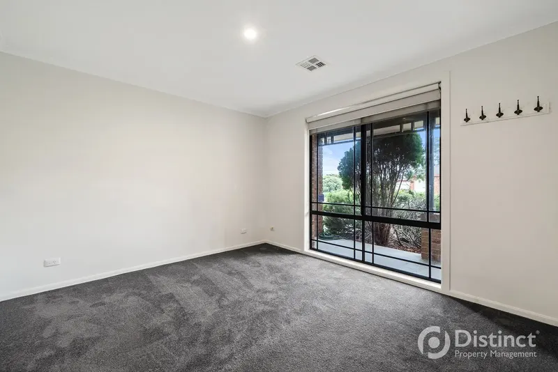 33 Dobell Circuit, Conder, photo 2