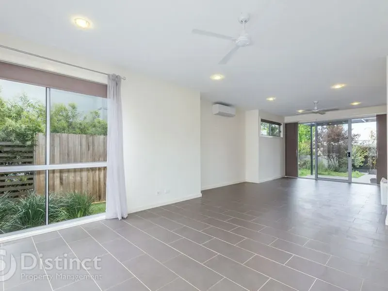 16 Parilla Street, Crace, photo 4