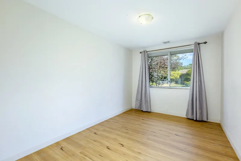 41 Spica Street, Giralang, photo 3