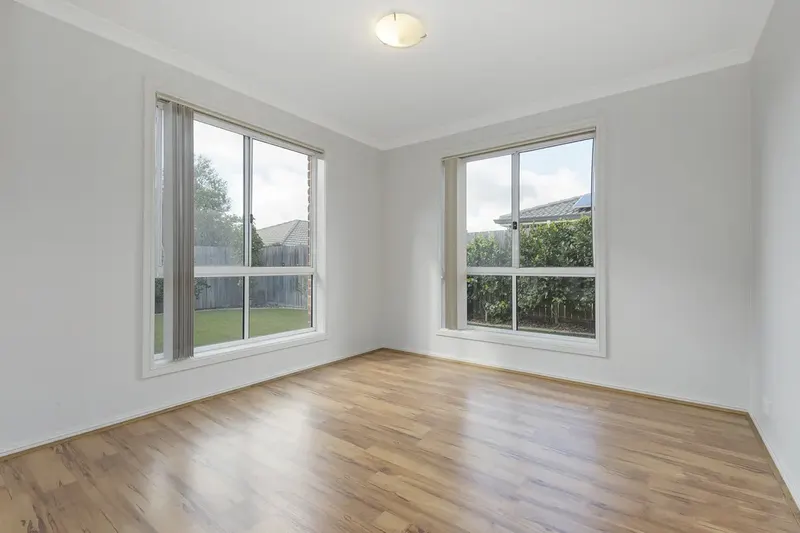 4 Thea Astley Circuit, Franklin, photo 10