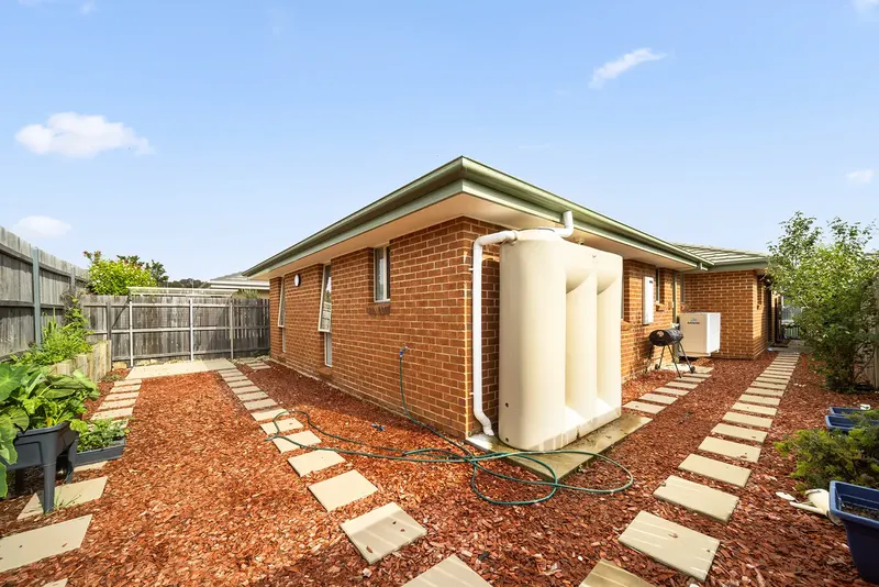 37 Gudamang Street, Ngunnawal, photo 3