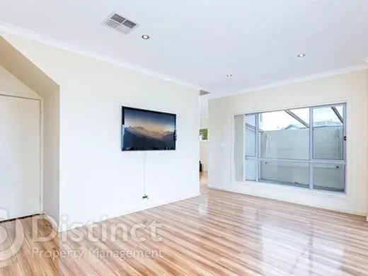1/2 Ridding Street, Forde, photo 3