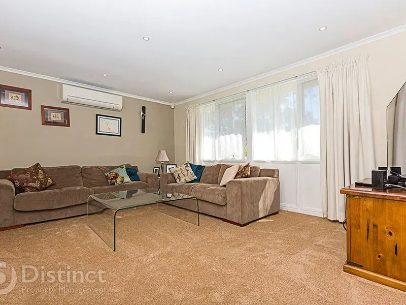 5 Magarey Place, Kambah, photo 4