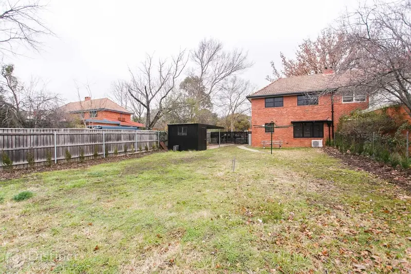 16 Amaroo Street, Reid, photo 8