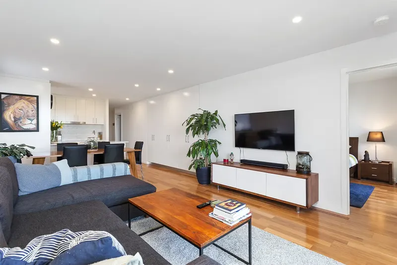 35/111 Canberra Avenue, Griffith