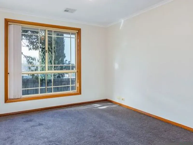 29 Bungaree Crescent, Ngunnawal, photo 12