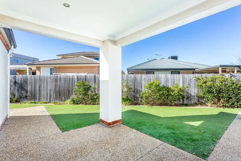 27 Donald Horne Street, Franklin, photo 12