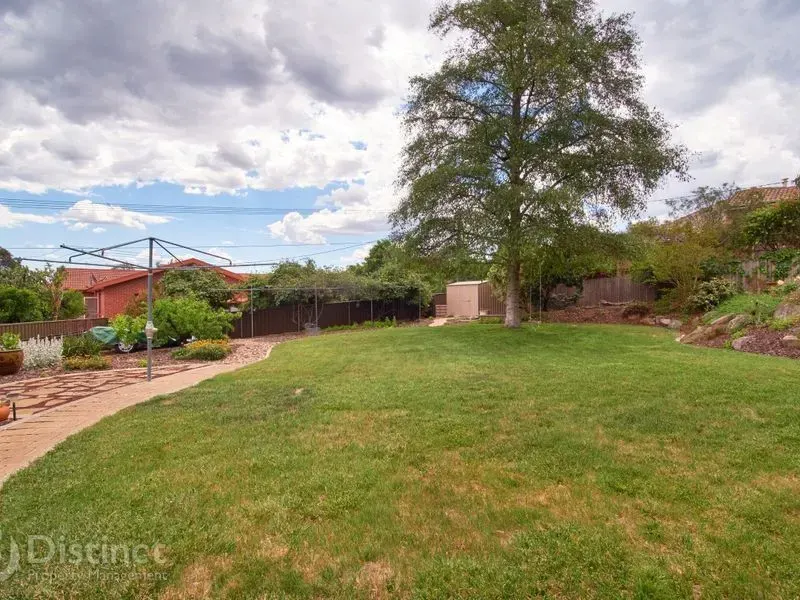 17 Whitty Crescent, Isaacs, photo 16