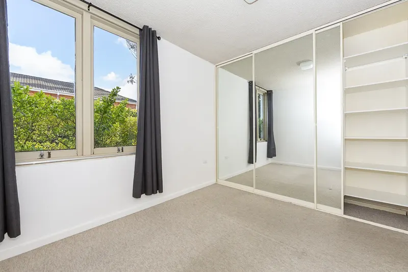 2/64 Knox Street, Watson, photo 4