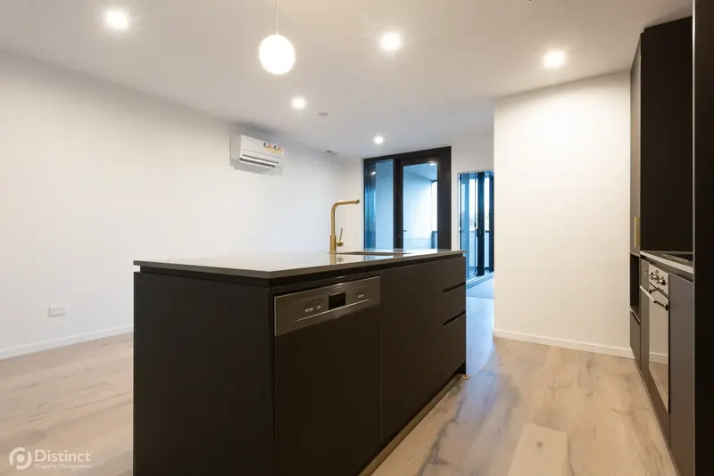 304/81 Cooyong Street, Reid, photo 6