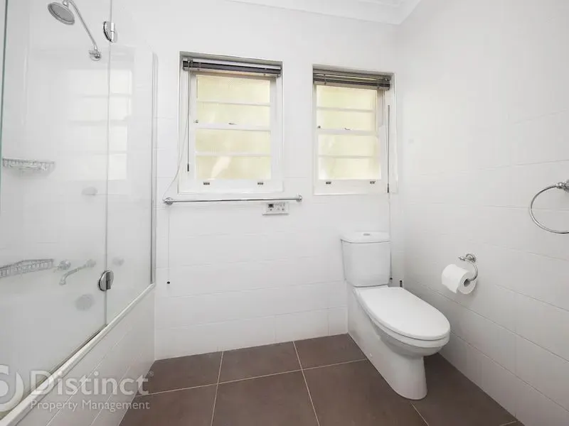 23 Favenc Circle, Griffith, photo 9