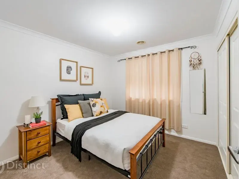 5 Olive Pink Crescent, Banks, photo 8