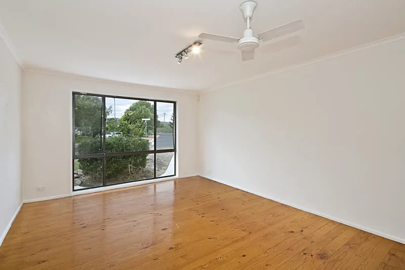 22 Kneeshaw Street, Monash, photo 3