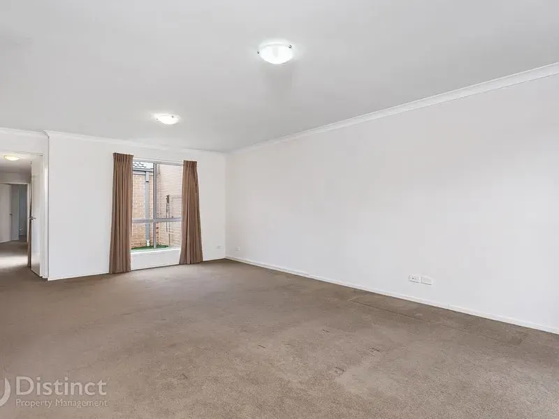 212 Kerrigan Street, Dunlop, photo 4