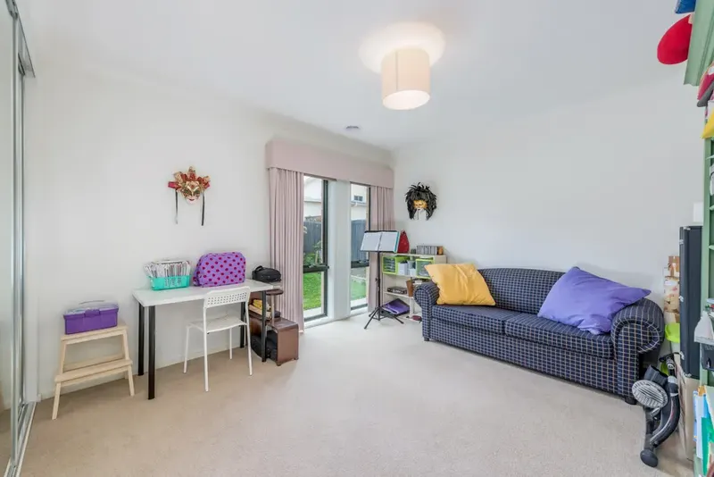 100 Zakharov Avenue, Forde ACT 2914, photo 4