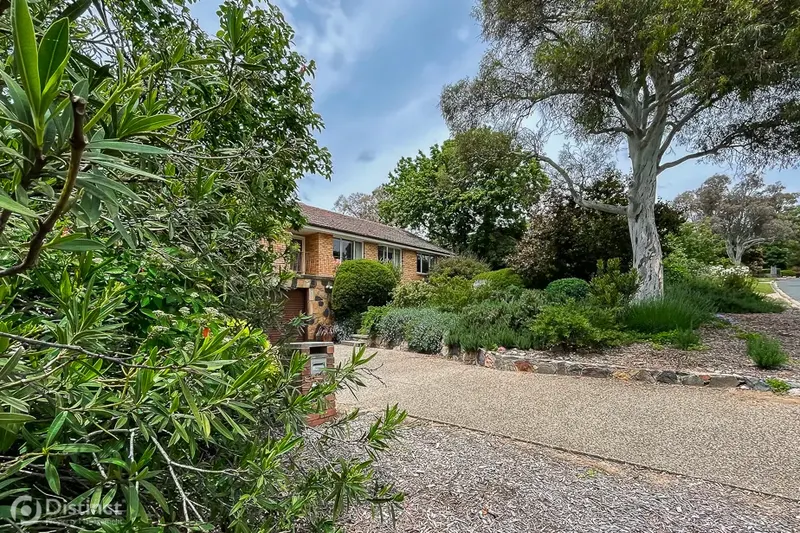 48 Holmes Crescent, Campbell