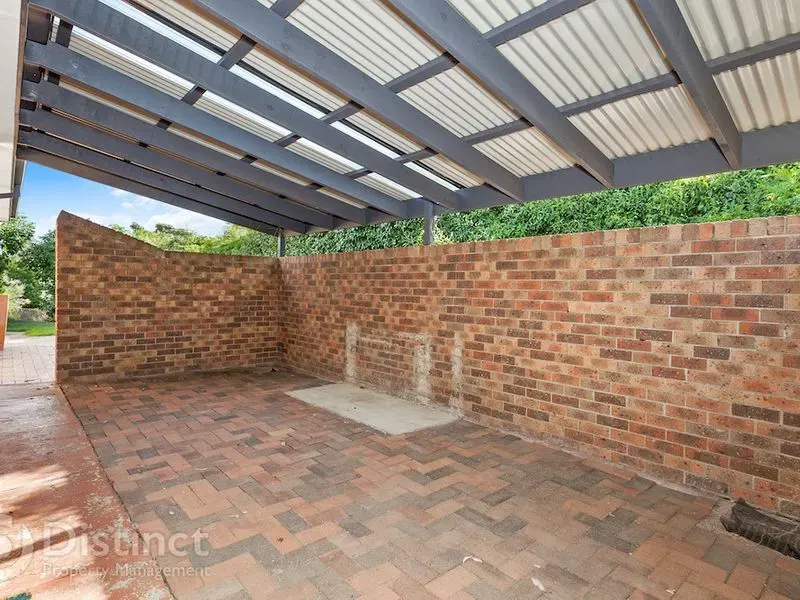 5 Gilday Place, Fadden, photo 10
